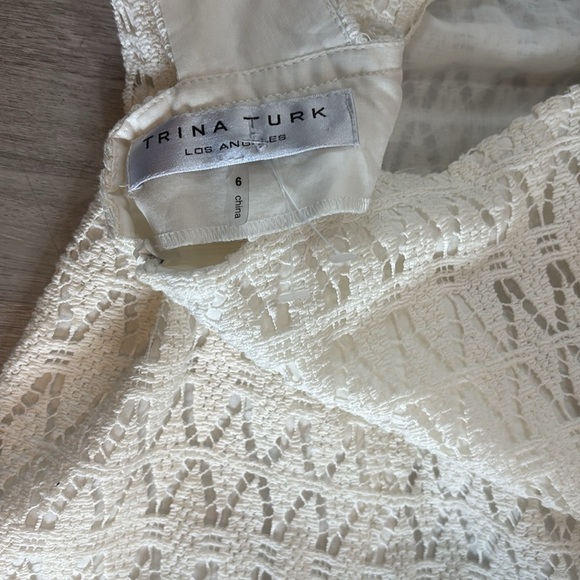 Trina Turk beaded crochet lace white sleeveless halter top Sz 6 - Picture 8 of 8